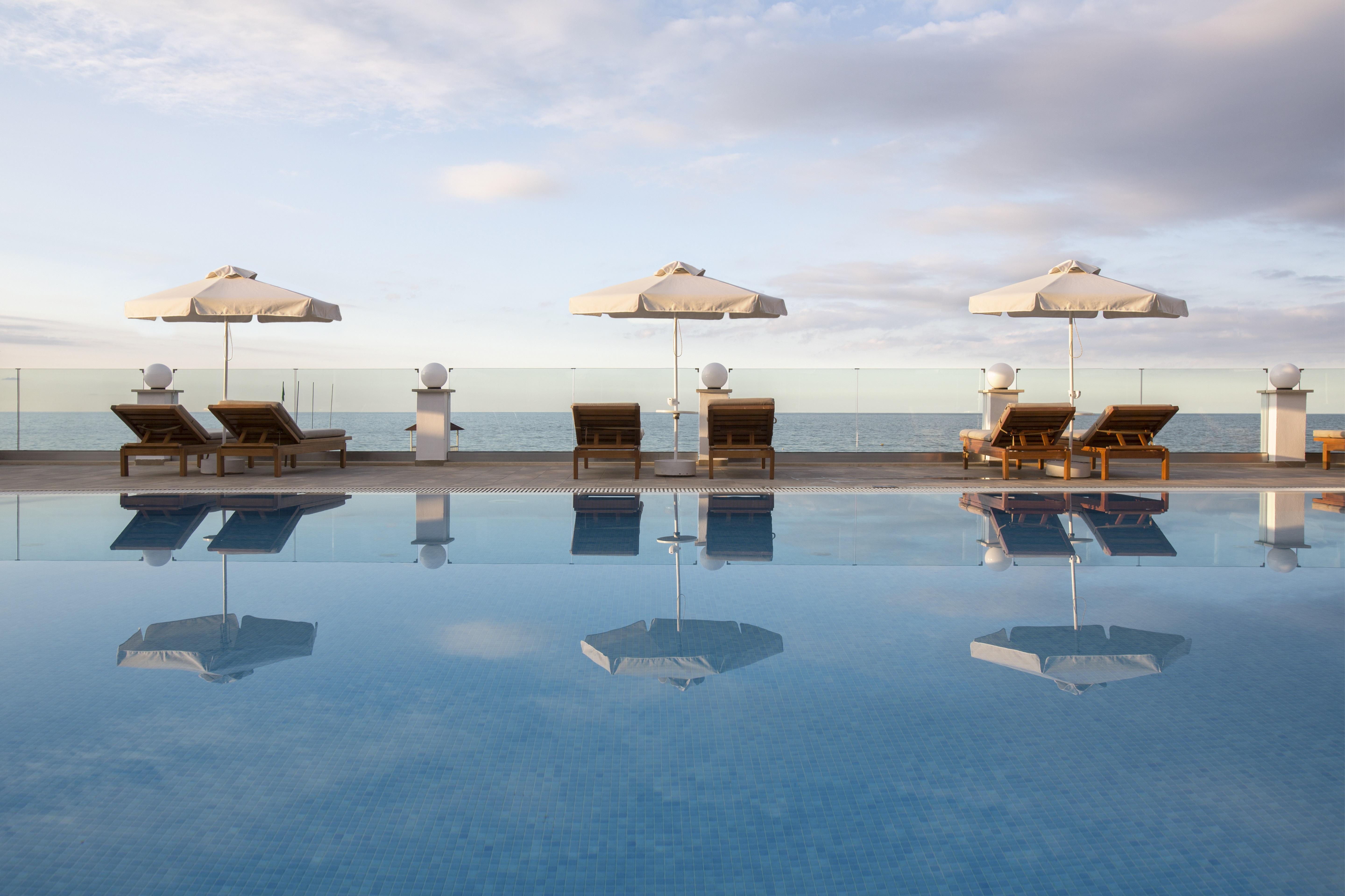 อเล็กซานเดอร์ บีช โฮเต็ล แอนด์ วิลเลจ Hotel มาเลีย ภายนอก รูปภาพ