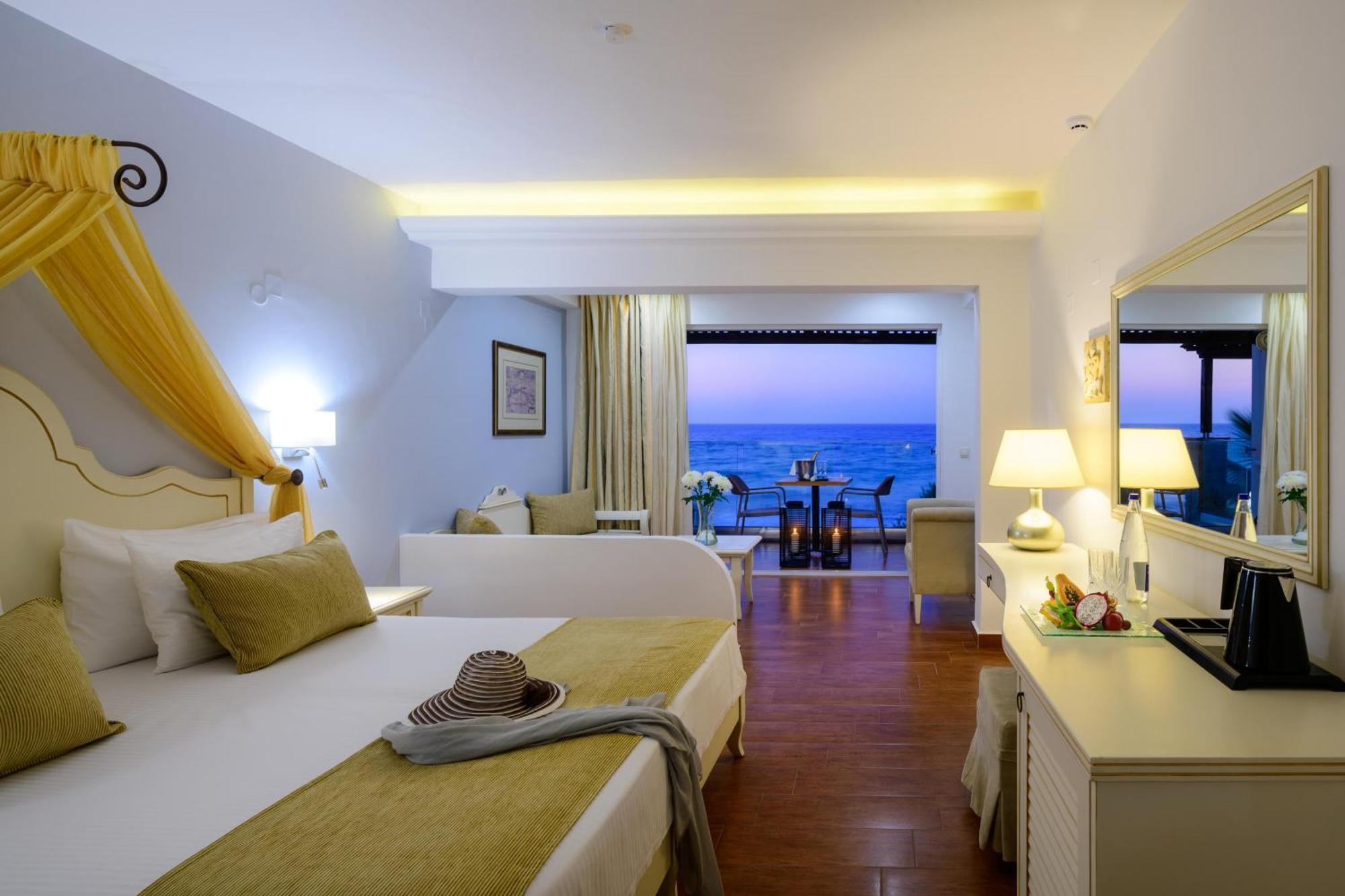 อเล็กซานเดอร์ บีช โฮเต็ล แอนด์ วิลเลจ Hotel มาเลีย ภายนอก รูปภาพ