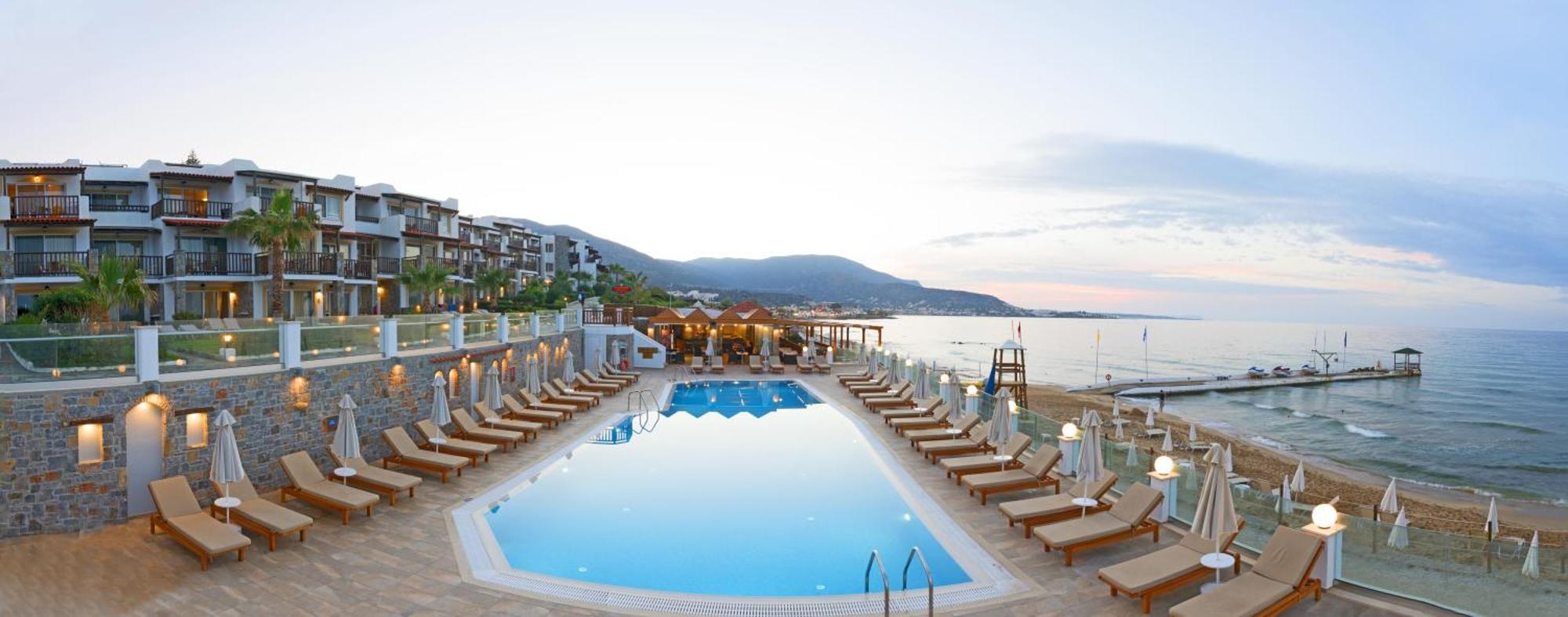 อเล็กซานเดอร์ บีช โฮเต็ล แอนด์ วิลเลจ Hotel มาเลีย ภายนอก รูปภาพ