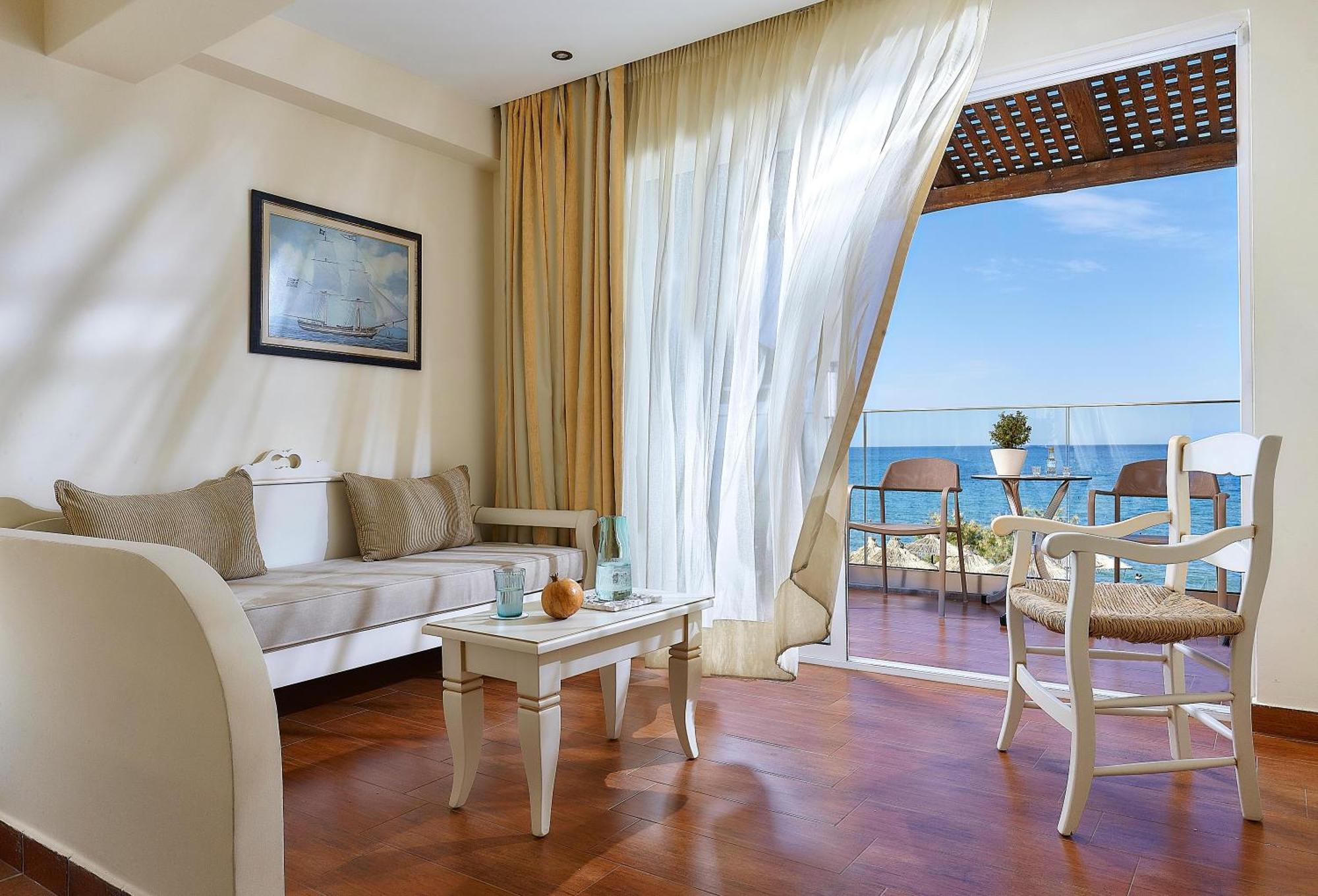 อเล็กซานเดอร์ บีช โฮเต็ล แอนด์ วิลเลจ Hotel มาเลีย ภายนอก รูปภาพ