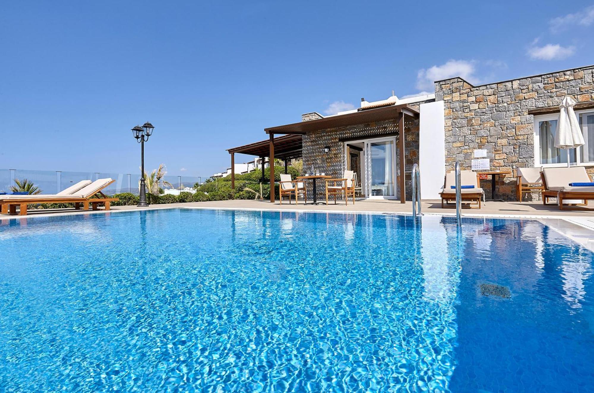 อเล็กซานเดอร์ บีช โฮเต็ล แอนด์ วิลเลจ Hotel มาเลีย ภายนอก รูปภาพ
