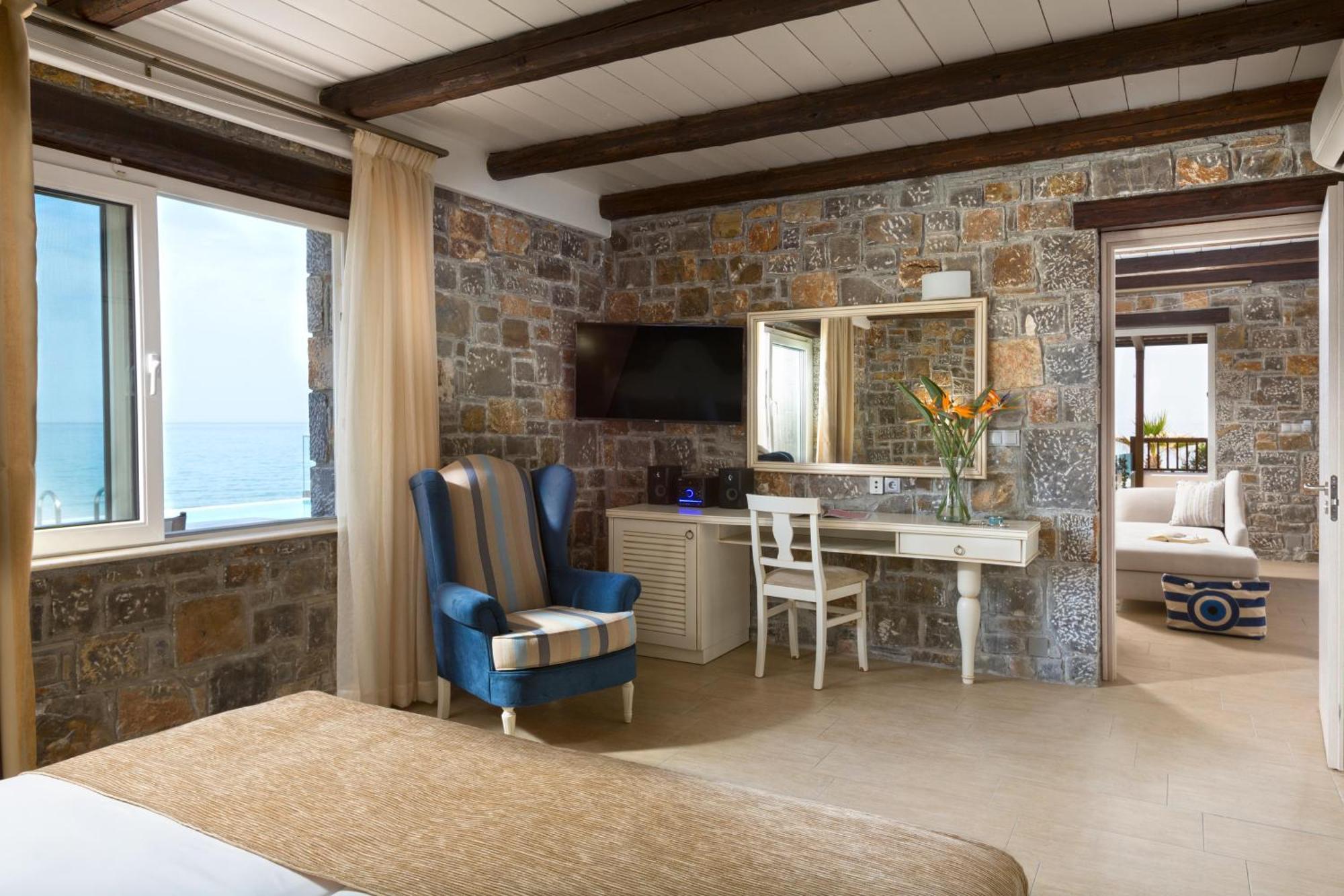 อเล็กซานเดอร์ บีช โฮเต็ล แอนด์ วิลเลจ Hotel มาเลีย ภายนอก รูปภาพ
